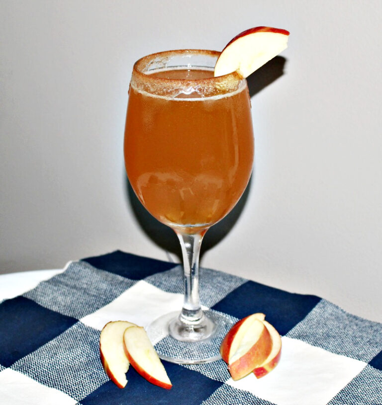 Make A Delicious New Hampshire Spiked Apple Cider Cocktail